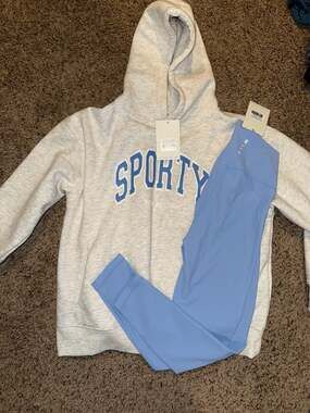 Wilo Active Sporty Hoodie and Legging Set